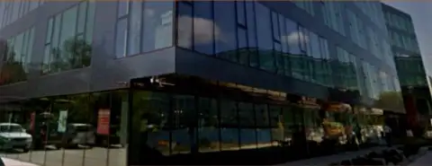 Вид здания, в котором находится головной офис онлайн обменника BTCBIT Net